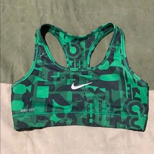 Nike Dri-Fit Sports Bra green size small